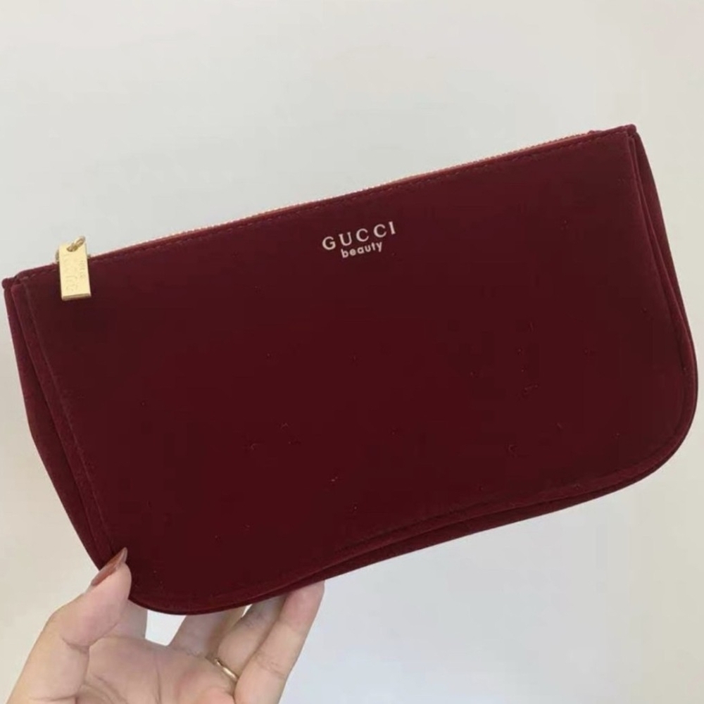 Gucci Beauty Velvet Burgundy Travel Clutch Pouch New In Package GWP